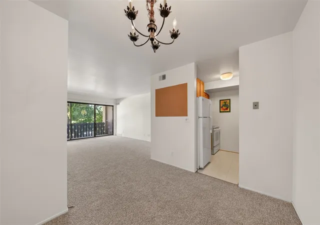 Listing Photo 5 - Condo for sale in building located at 2106 Pauline Blvd, Ann Arbor, MI 48103 - Unit #202