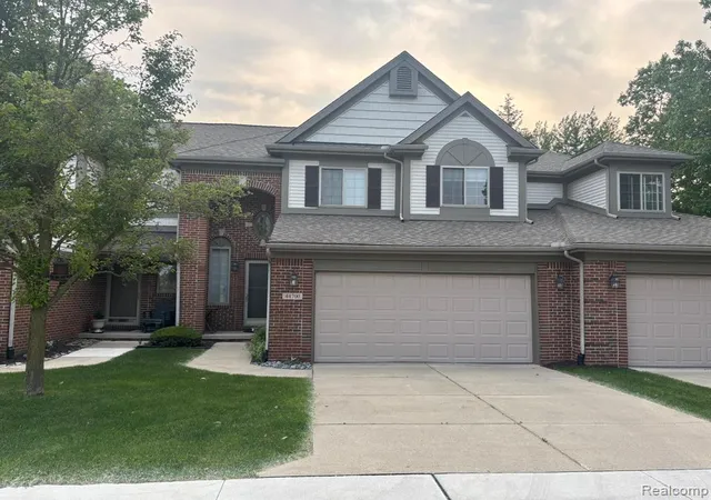 Homes for sale in Canton, MI | 44700 Heather Ln #19, Canton, MI 48187 | MLS# 60989236
