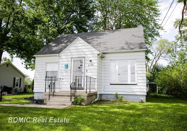 Homes for sale in Saginaw, MI | 4735 E Washington Rd, Saginaw, MI 48601 | MLS# 50208478