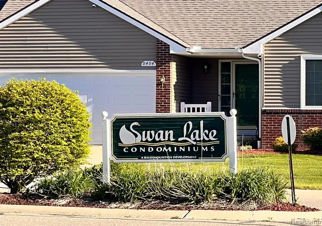 Homes for sale in Davison, MI | 2078 W Ridge Dr #21, Davison, MI 48423 2128 | MLS# 60992942