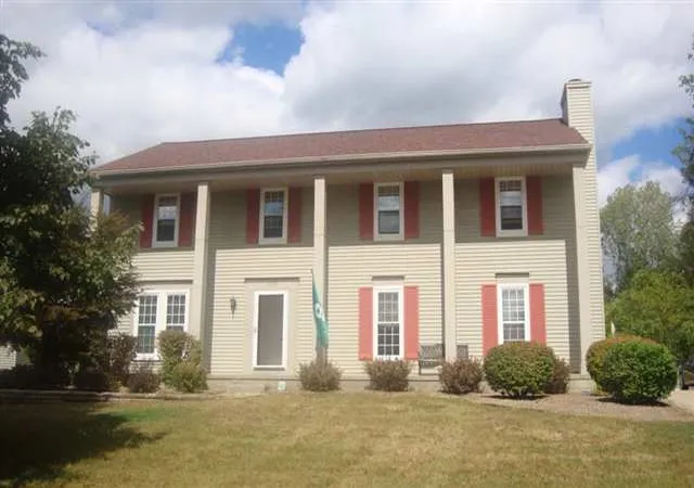 Single family home for sale at 1952 Cedaredge Rd, Rochester Hills, MI 48306 | MLS# 31023517 | Listing updated on 2011-04-01