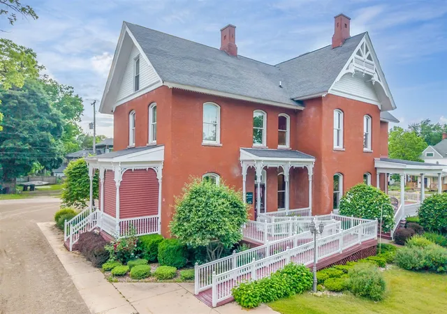 2nd image of 414 Maple St, Big Rapids, MI 49307 | MLS# 70517973