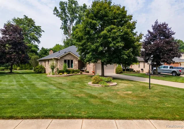 Homes for sale in Washington, MI | 6821 Carriage Creek Dr, Washington, MI 48094 | MLS# 60994933