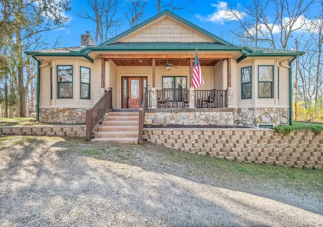 1st image of 3553 Alpine Ct, Hillsdale, MI 49242 | MLS# 70523667