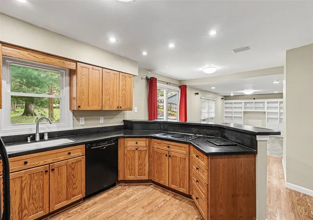 5th image of 1187 Merry Brook St, Kalamazoo, MI 49048 | MLS# 70531558