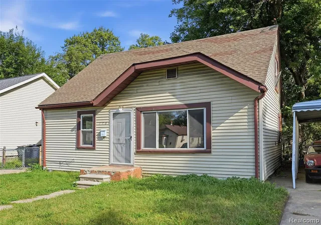 Photo 2 of Single family home for sale at 1761 E Evelyn Ave, Hazel Park, MI 48030 2307 | MLS# 61025662 | Listing updated on 2026-09-04
