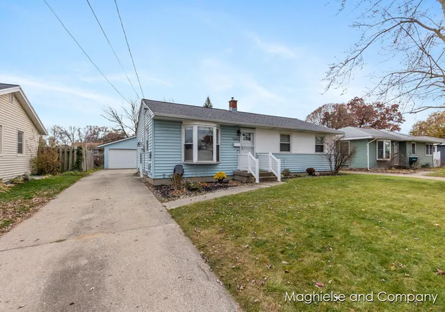 3rd image of 1642 Blanchard St, Wyoming, MI 49519 | MLS# 70515313
