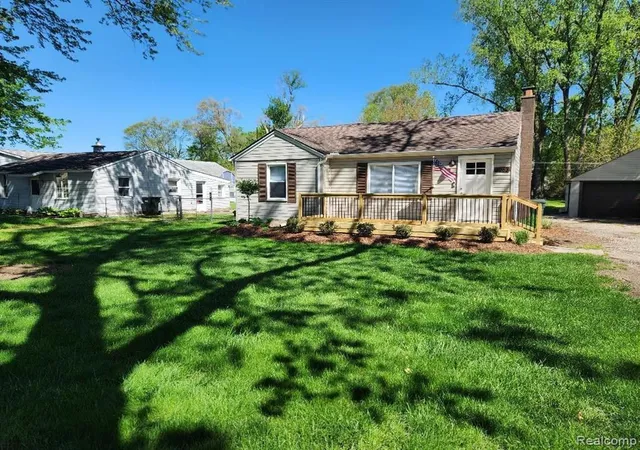 Photo 1 of Single Family Residence at 6063 Catalpa Ave, Sterling Heights, MI 48314 | MLS# 60308633 | | Sold on 2024-07-11