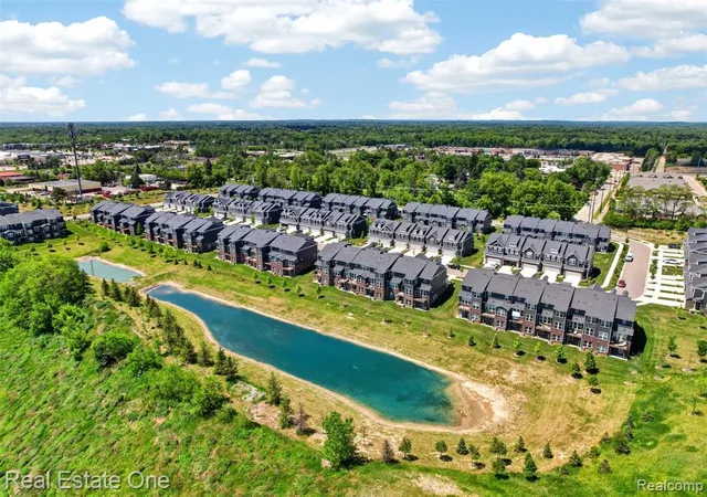 Homes for sale in Lake Orion, MI | 4799 Broomfield Wy, Lake Orion, MI 48359 | MLS# 60998920