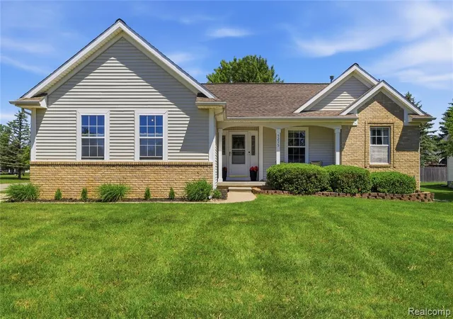 Homes for sale in Grand Blanc, MI | 5275 E Maple Ave, Grand Blanc, MI 48439 | MLS# 61008441