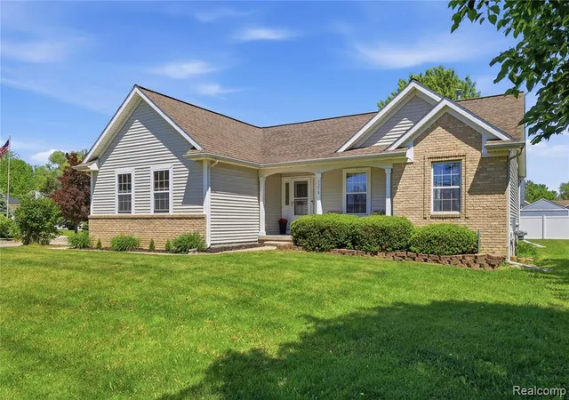 Homes for sale in Grand Blanc, MI | 5275 E Maple Ave, Grand Blanc, MI 48439 | MLS# 61008441