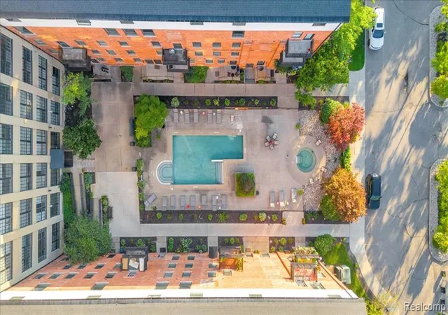 4th image of 6533 E Jefferson Ave #239E, Detroit, MI 48207 | MLS# 60938977