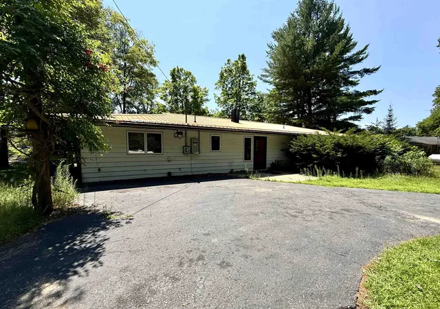 Photo 3 of Single family home for sale at 2444 Boman Rd, Alger, MI 48610 | MLS# 50216160 | Listing updated on 2026-09-03