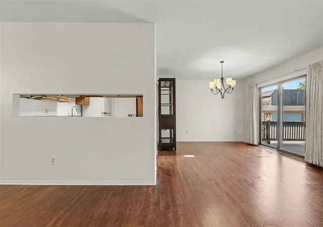 Listing Photo 5 - Condo for sale in building located at 2021 Pauline Ct, Ann Arbor, MI 48103
