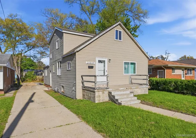 Homes for sale in Ferndale, MI | 20839 Reimanville Ave, Ferndale, MI 48220 | MLS# 60990465