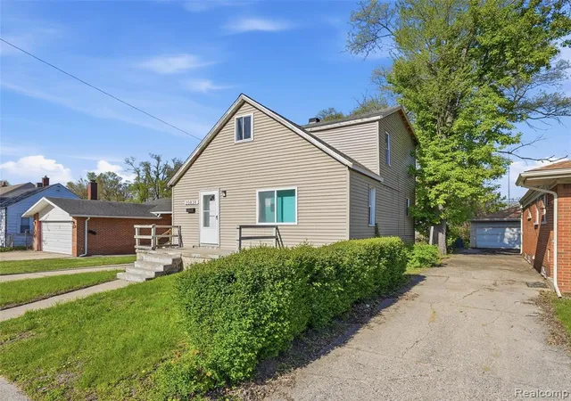 Homes for sale in Ferndale, MI | 20839 Reimanville Ave, Ferndale, MI 48220 | MLS# 60990465