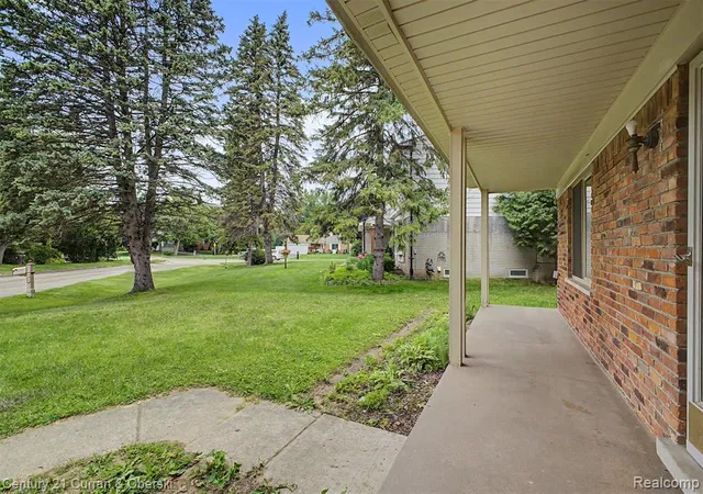 Homes for sale in Sterling Heights, MI | 8834 Dublin Wy, Sterling Heights, MI 48314 | MLS# 60990033