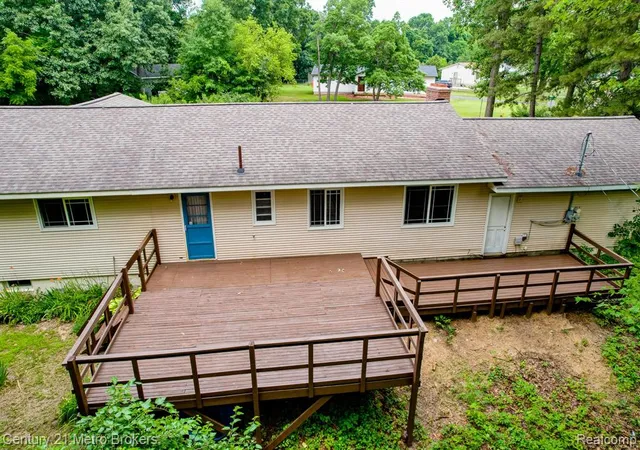 Photo 4 of Single family home for sale at 5262 Conifer Dr, Columbiaville, MI 48421 | MLS# 61010887 | Listing updated on 2026-08-23