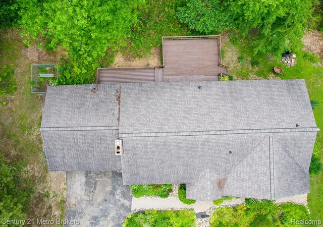 Photo 5 of Single family home for sale at 5262 Conifer Dr, Columbiaville, MI 48421 | MLS# 61010887 | Listing updated on 2026-08-23