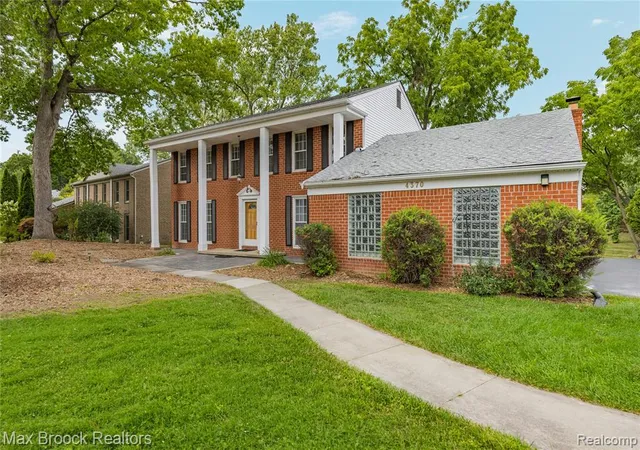 Photo 3 of Single family home for sale at 4370 Savoie Trl, West Bloomfield, MI 48323 2545 | MLS# 61025601 | Listing updated on 2026-09-13