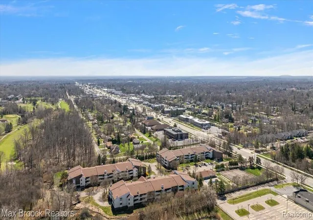 Photo 33 of Condo for sale at 30414 Orchard Lake Rd #29, Farmington Hills, MI 48334 | MLS# 61012950 | Listing updated on 2026-07-21