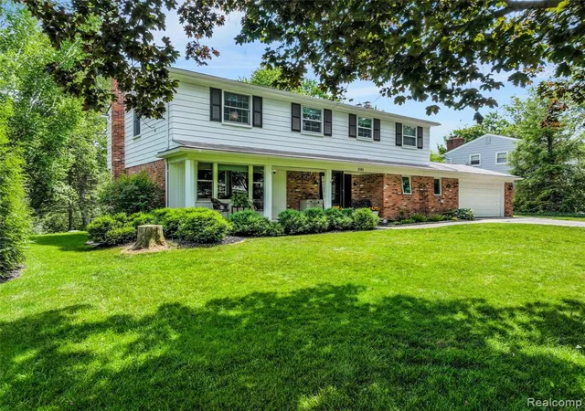 3rd image of 2143 Avoncrest Dr, Rochester Hills, MI 48309 | MLS# 61006751