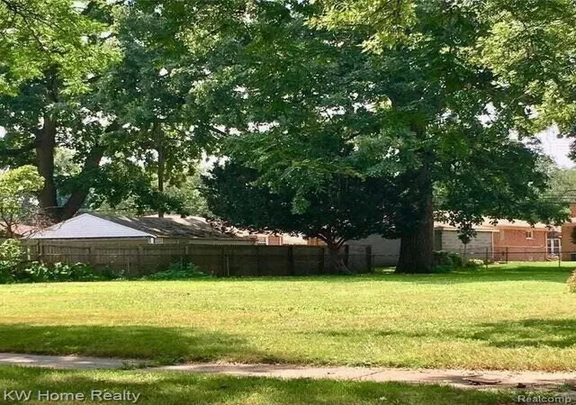 Homes for sale in Center Line, MI | 7246 Henry, Center Line, MI 48015 | MLS# 60345538