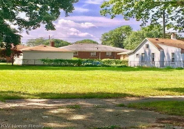 Homes for sale in Center Line, MI | 7246 Henry, Center Line, MI 48015 | MLS# 60345538