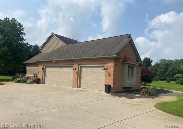 Photo 3 of Sale Pending at 3020 Patriot Sq, Davisburg, MI 48350 | MLS# 61021182 | Listing updated on 2026-09-03