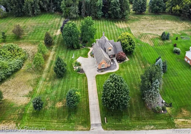 Photo 4 of Sale Pending at 3020 Patriot Sq, Davisburg, MI 48350 | MLS# 61021182 | Listing updated on 2026-09-03