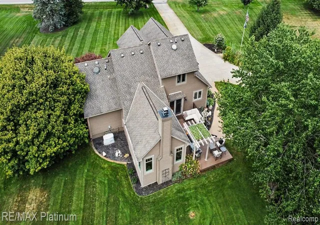 Photo 5 of Sale Pending at 3020 Patriot Sq, Davisburg, MI 48350 | MLS# 61021182 | Listing updated on 2026-09-03