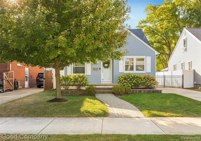 2nd image of 1701 N Altadena Ave, Royal Oak, MI 48067 | MLS# 61021734