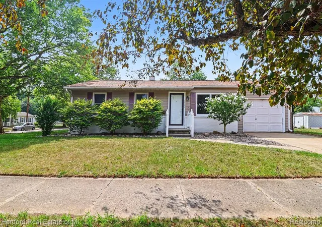 Photo 1 of Sale Pending at 3820 Ingham St, Lansing, MI 48911 | MLS# 61013863 | Listing updated on 2026-08-19