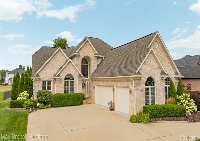 Photo 1 of Sale Pending at 15657 Kingsway Dr, Macomb, MI 48044 | MLS# 61025645 | Listing updated on 2026-09-09