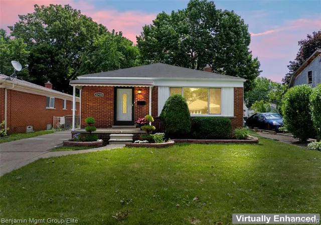 2nd image of 22584 Marine Ave, Eastpointe, MI 48021 | MLS# 61005619