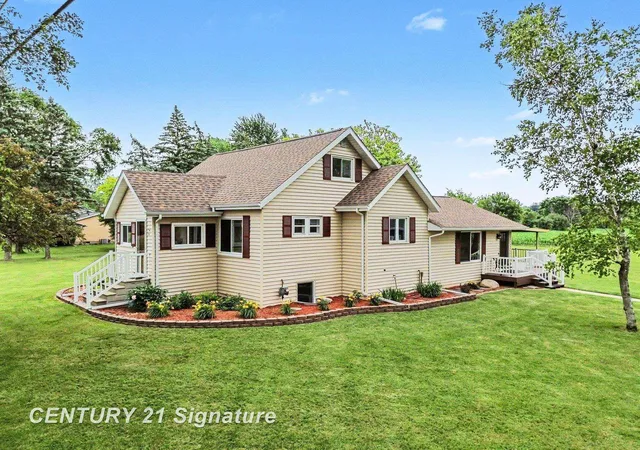 Homes for sale in Auburn, MI | 763 W Salzburg Rd, Auburn, MI 48611 | MLS# 50212739