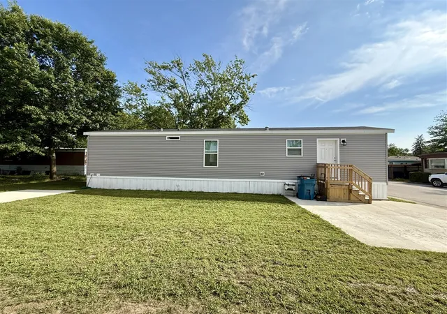 1st image of 333 E Lakewood Blvd #276, Holland, MI 49424 | MLS# 70553967