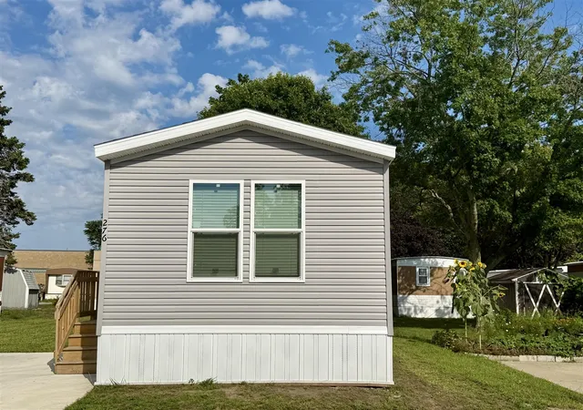 2nd image of 333 E Lakewood Blvd #276, Holland, MI 49424 | MLS# 70553967
