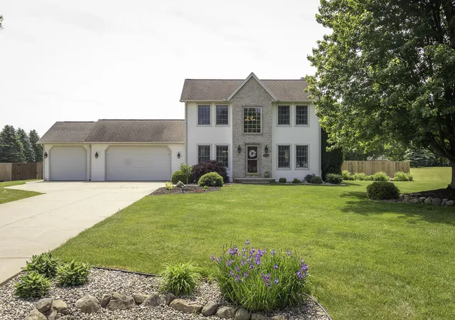 Homes for sale in Mattawan, MI | 47679 Woodfield Cir, Mattawan, MI 49071 | MLS# 70535020