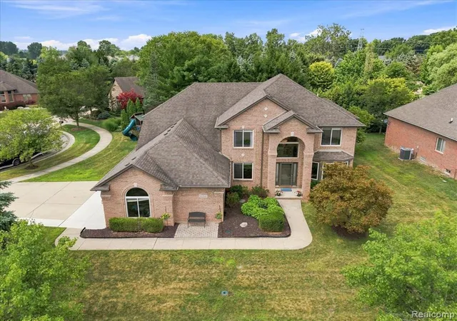 Photo 2 of Single family home for sale at 55513 Caesars Dr, Utica, MI 48315 | MLS# 61020462 | Listing updated on 2026-09-09
