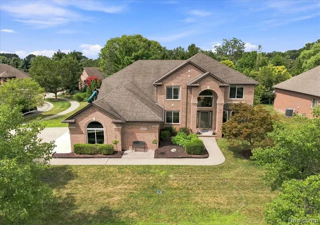 Photo 3 of Single family home for sale at 55513 Caesars Dr, Utica, MI 48315 | MLS# 61020462 | Listing updated on 2026-09-09