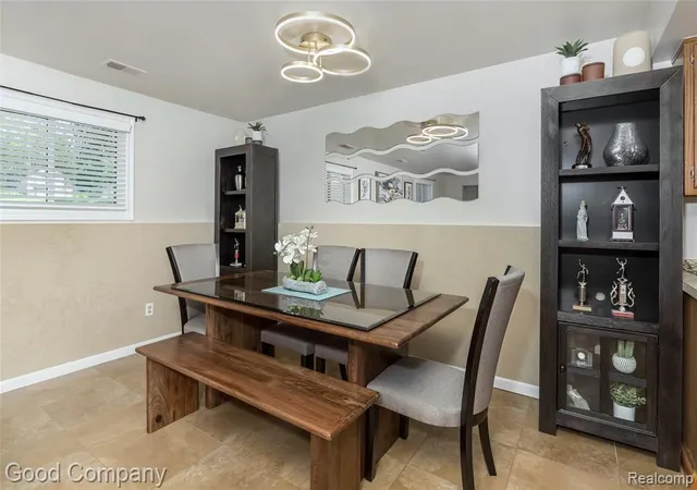 5th image of 5410 Edgar Rd, Clarkston, MI 48346 | MLS# 61011132