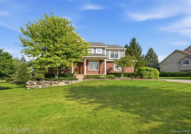 Photo 2 of Sale Pending at 23770 Spy Glass Hl, South Lyon, MI 48178 9478 | MLS# 61025245 | Listing updated on 2026-09-15