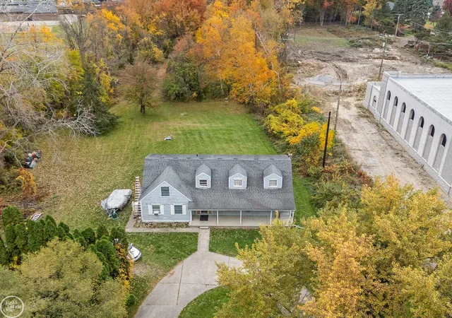 Photo 2 of Single family home for sale at 11025 16 1/2 Mile Rd, Sterling Heights, MI 48312 | MLS# 50065169 | Listing updated on 2025-12-03