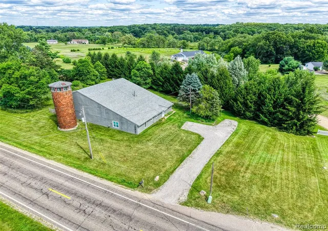 Photo 1 of Single family home for sale at 15921 W M 36, Pinckney, MI 48169 8790 | MLS# 61014545 | Listing updated on 2026-09-11