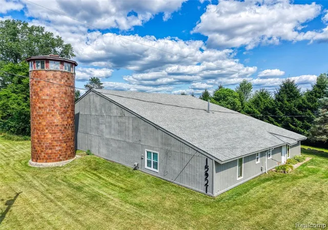 Photo 2 of Single family home for sale at 15921 W M 36, Pinckney, MI 48169 8790 | MLS# 61014545 | Listing updated on 2026-09-11