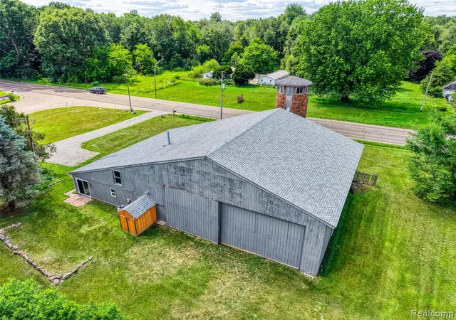 Photo 3 of Single family home for sale at 15921 W M 36, Pinckney, MI 48169 8790 | MLS# 61014545 | Listing updated on 2026-09-11