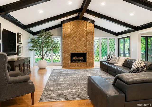 Photo 3 of Single Family Residence at 4413 Pinehurst Dr, West Bloomfield, MI 48322 | MLS# 61003551 |  | Sold on 2026-06-29