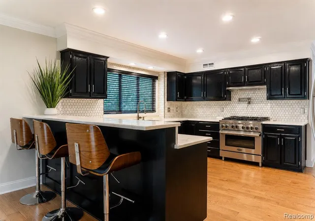 Photo 5 of Single Family Residence at 4413 Pinehurst Dr, West Bloomfield, MI 48322 | MLS# 61003551 |  | Sold on 2026-06-29