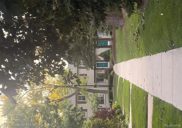 Photo 1 of Condo for sale at 1682 Graefield Rd, Birmingham, MI 48009 | MLS# 61018901 | Listing updated on 2026-08-10